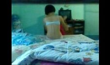 คลิป หลุด ทาง บ้าน ตั้งกล้องเย็ดแฟนในห้องนอนแบบเสียวๆ แฟนยังเด็กๆอยู่เลยเห็นแล้วควยตั้งเลย