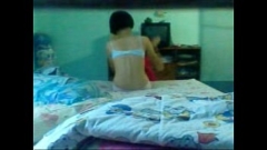 คลิป หลุด ทาง บ้าน ตั้งกล้องเย็ดแฟนในห้องนอนแบบเสียวๆ แฟนยังเด็กๆอยู่เลยเห็นแล้วควยตั้งเลย