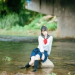 สาวน้อย Raku โชว์หีในแม่น้ำข้างทาง