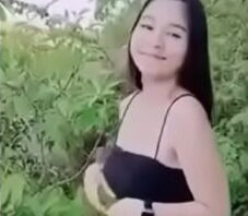 น้องมินตราเย็ดกลางป่ากับผัวหนุ่ม