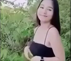 น้องมินตราเย็ดกลางป่ากับผัวหนุ่ม