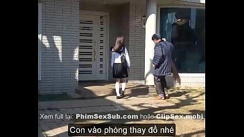 xxx pornเย็ดนักเรียนม.5โดนหนุ่มปีนห้องเย็ดสดแตกใน