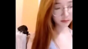 คลิปเสียว สาวไทยไลฟ์สด น้องแว่นโชว์หุ่นโคตรแจ่มหน้ากล้อง