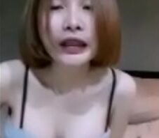 คลิปเสียว ไลฟ์สดกลุ่มลับสาวไทยหน้าสวยโชว์ดูดของปลอม