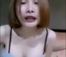 คลิปเสียว ไลฟ์สดกลุ่มลับสาวไทยหน้าสวยโชว์ดูดของปลอม