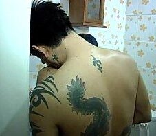 คลิปหลุด หนังเกย์ แมนๆมีรอยสัก..เย็ดตูดกัน Aon Apirawat