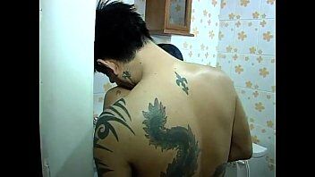 คลิปหลุด หนังเกย์ แมนๆมีรอยสัก..เย็ดตูดกัน Aon Apirawat