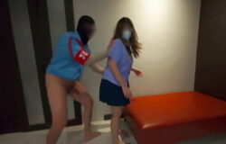 นักเรียนสาวโดนไอ้ยามหื่นแอบงัดห้องเข้ามาเย็ดแตกในคาหอพัก